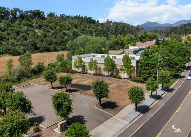 Property at 1882 Buenaventura Blvd, Redding, CA 96001