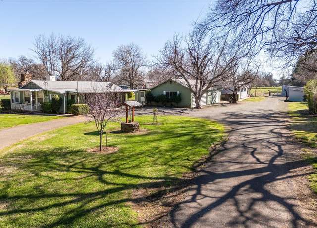 Property at 19301 Smith Rd, Redding, CA 96002, 4 beds, 3.5 baths