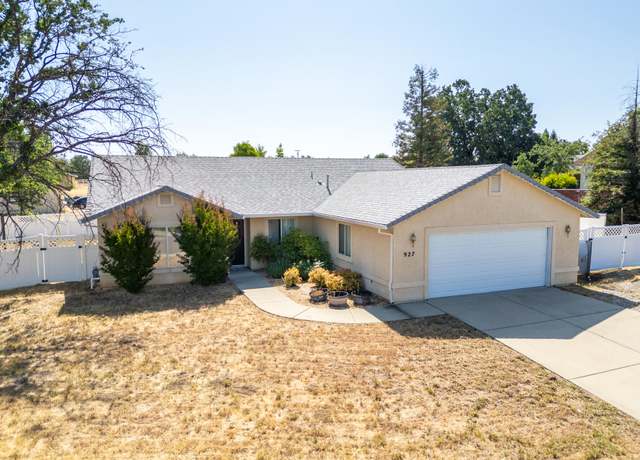 Property at 927 Paramount Way, Redding, CA 96003, 3 beds, 2 baths