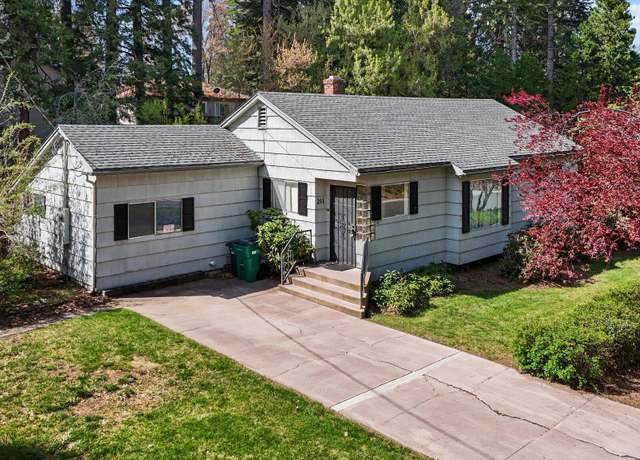 Property at 211 Smith St, Mount Shasta, CA 96067, 3 beds, 2 baths