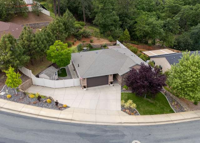 Property at 4607 Risstay Way, Shasta Lake, CA 96019, 3 beds, 2 baths