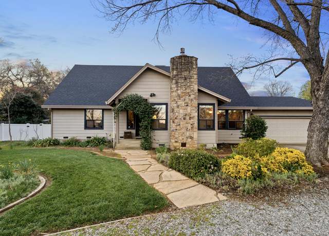 Property at 3300 Forest Hills Dr, Redding, CA 96002, 5 beds, 3.5 baths
