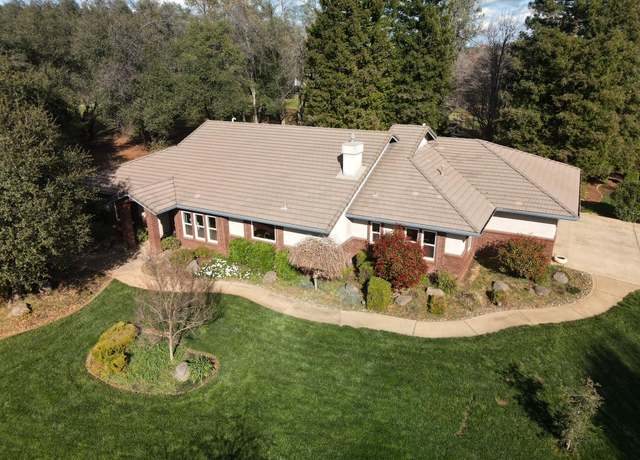 Property at 13228 Tierra Oaks Dr, Redding, CA 96003, 4 beds, 3 baths