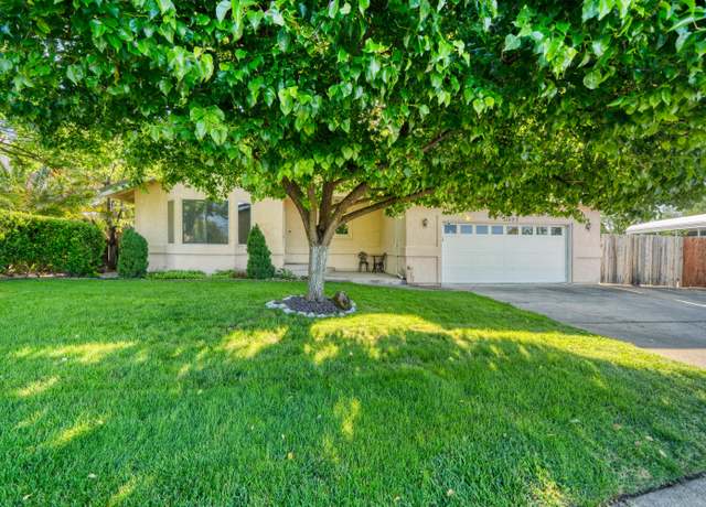 Property at 11493 Wales Dr, Redding, CA 96003, 3 beds, 2 baths