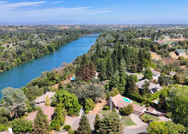 Property at 504 Seavy Ct, Redding, CA 96001