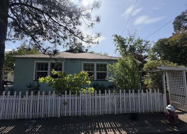 Property at 1020 East St, Redding, CA 96001, 3 beds, 1 bath