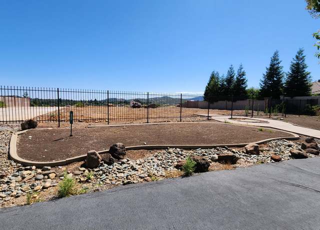 Property at 836 Santa Cruz Dr, Redding, CA 96003