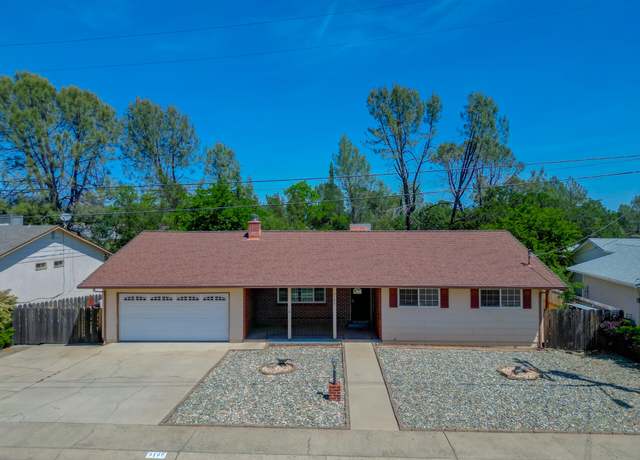 Property at 3140 Winding Way, Redding, CA 96003, 3 beds, 2.5 baths