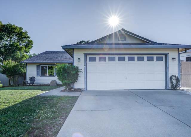 Property at 1561 Wingsetter Way, Redding, CA 96003, 3 beds, 2 baths
