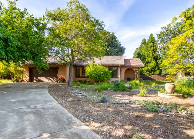 Property at 15314 La Paloma Way, Redding, CA 96001, 3 beds, 2 baths