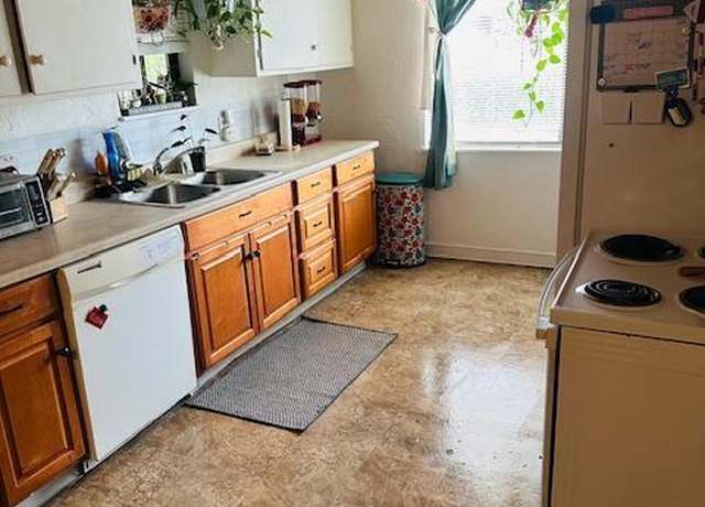 Property at 2922 Palomino St, Anderson, CA 96007, 4 beds, 2 baths