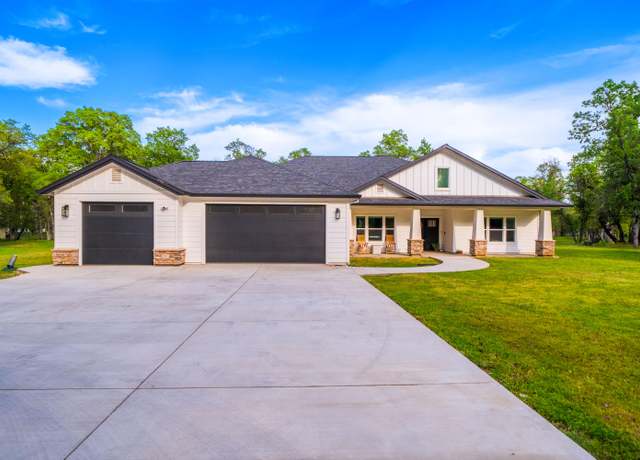 Property at 3301 Mansee Dr, Cottonwood, CA 96022, 4 beds, 3.5 baths