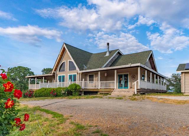 Property at 21240 Shangrila Dr, Red Bluff, CA 96080, 3 beds, 2.5 baths
