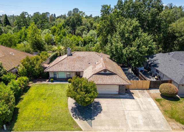 Property at 3664 Somerset Ave, Redding, CA 96002, 3 beds, 2 baths