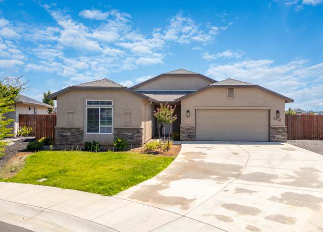 Property at 2876 Calaveras Ct, Redding, CA 96002, 4 beds, 2 baths