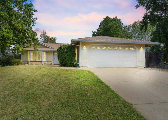 Property at 2870 Antigua Dr, Redding, CA 96003, 3 beds, 2 baths