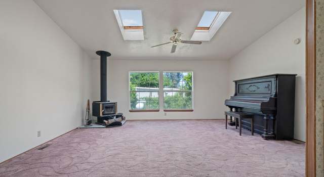 Photo of 18518 Candy Ln, Redding, CA 96003