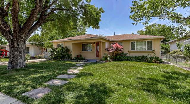 Photo of 1025 Gold St, Redding, CA 96002