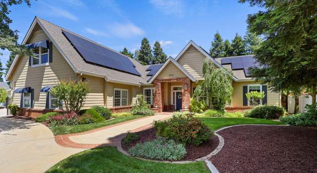 Photo of 3074 Clear Water Ct, Redding, CA 96002