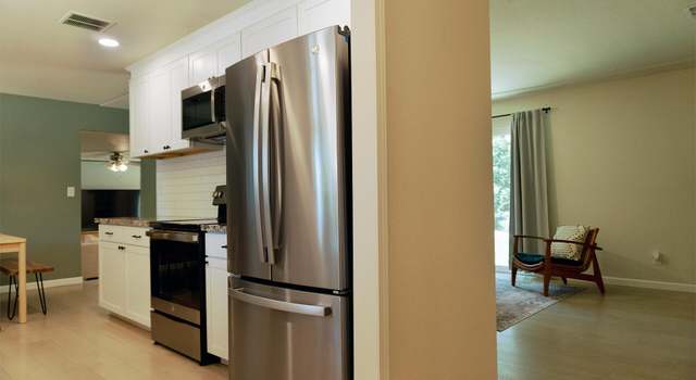 Photo of 5080 Debbie Ln, Redding, CA 96002