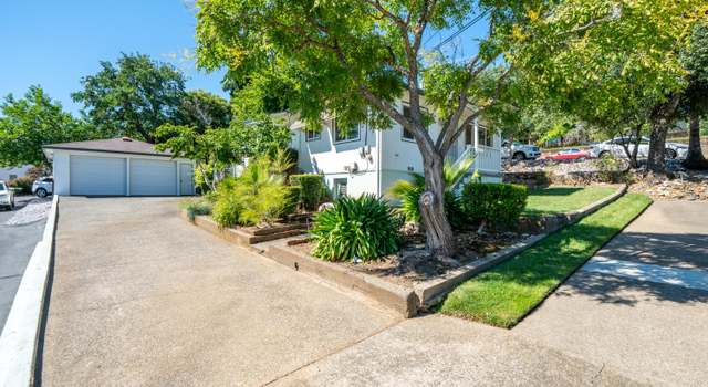 Photo of 1865 Gold St, Redding, CA 96001