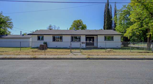 Photo of 1751 Howard St, Anderson, CA 96007