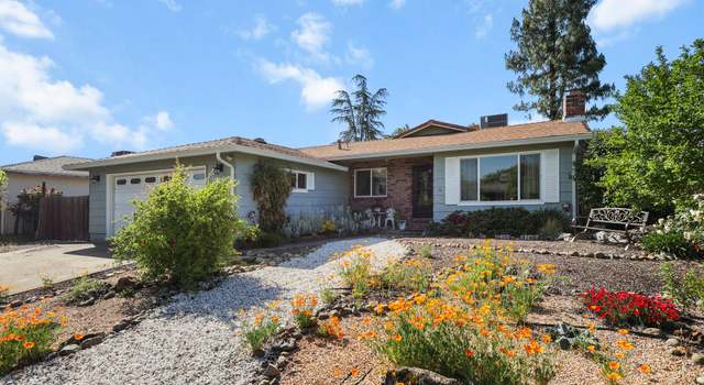 Photo of 2099 Roxford Ct, Redding, CA 96001