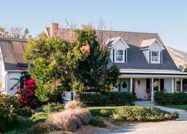 Property at 958 E Morton Hill Ave, Porterville, CA 93257, 4 beds, 2 baths