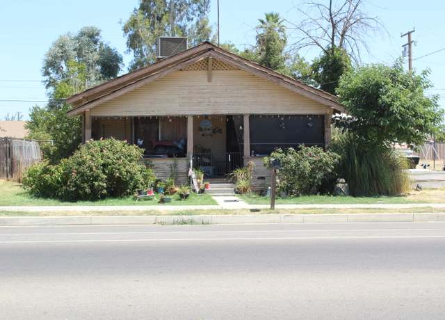 Property at 528 N E St, Tulare, CA 93274, 2 beds, 1 bath