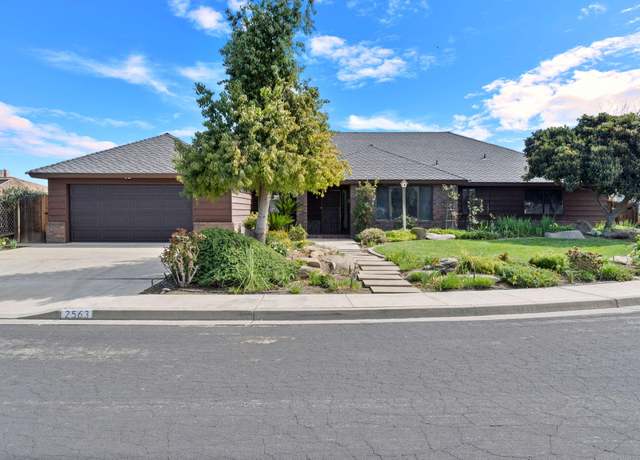 Property at 2563 Spruce Ct, Hanford, CA 93230, 4 beds, 2 baths