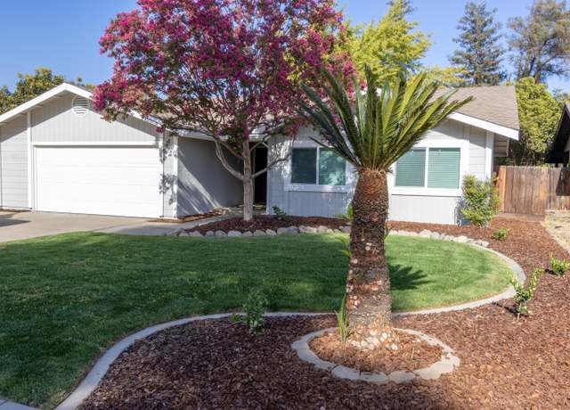Property at 924 S Jennie St, Visalia, CA 93277, 3 beds, 2 baths