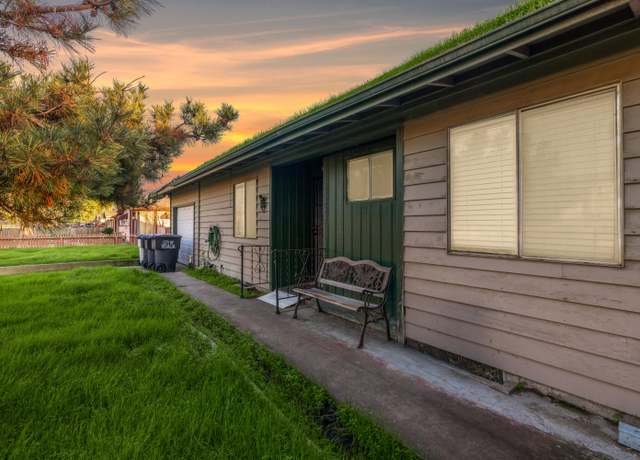 Property at 1223 W Riggin Ave, Visalia, CA 93291, 2 beds, 1 bath