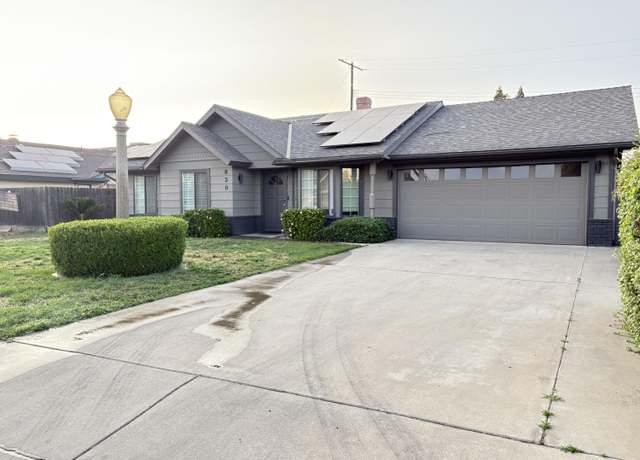Property at 830 W Vassar Ave, Visalia, CA 93277, 3 beds, 2 baths