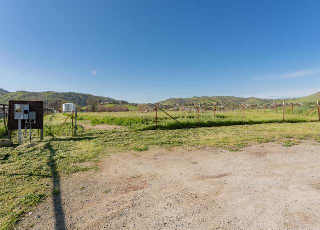 Property at 32985 Globe Dr, Springville, CA 93265