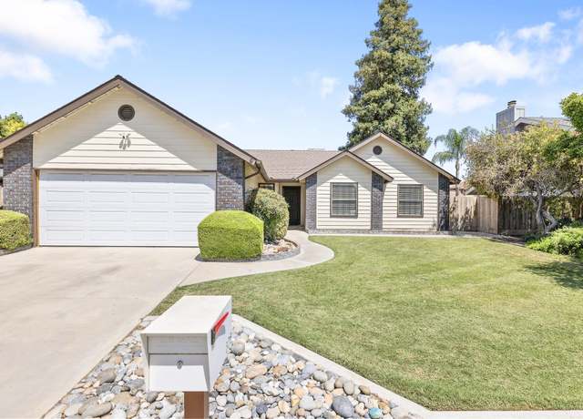 Property at 805 N B St, Exeter, CA 93221, 3 beds, 2 baths