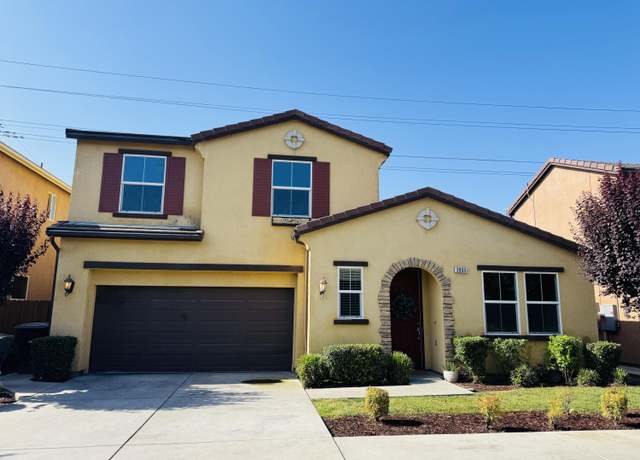 Property at 3935 W Payson Ave, Visalia, CA 93291, 4 beds, 2.5 baths