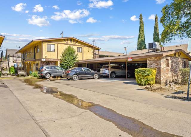 Property at 623 S Court St, Visalia, CA 93277, 8 beds, 4 baths