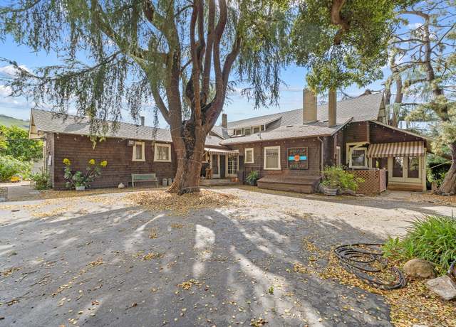 Property at 22702 Avenue 344 Ave, Woodlake, CA 93286, 4 beds, 3.5 baths