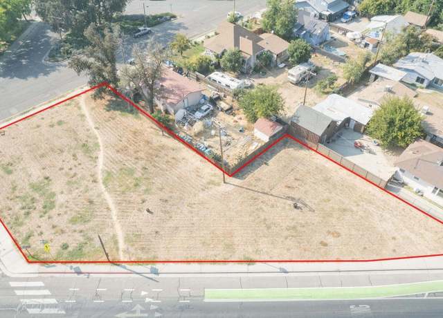 Property at 200 NW 1st Ave, Visalia, CA 93291