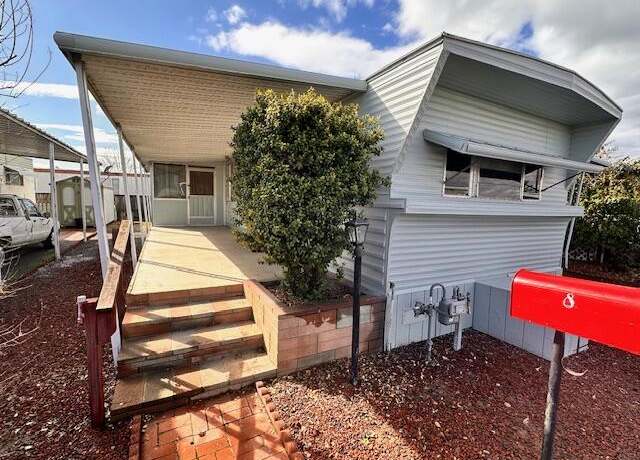 Property at 320 N Blackstone St #8, Tulare, CA 93274, 1 bed, 1 bath