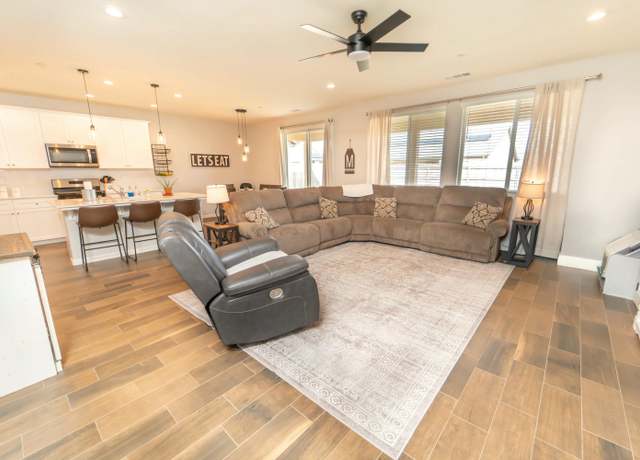 Property at 3426 N Atwood Ct, Visalia, CA 93291, 4 beds, 2 baths