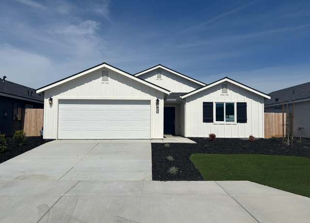 Property at 7030 Elm St, Visalia, CA 93291, 4 beds, 2 baths