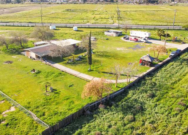 Property at 1880 E Yosemite Ave, Madera, CA 93638