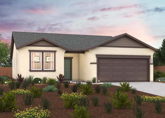 Property at 1674 Union Ave, Tulare, CA 93274, 3 beds, 2 baths