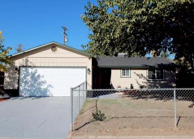 Property at 874 E Cleveland Ave, Porterville, CA 93257, 3 beds, 2 baths