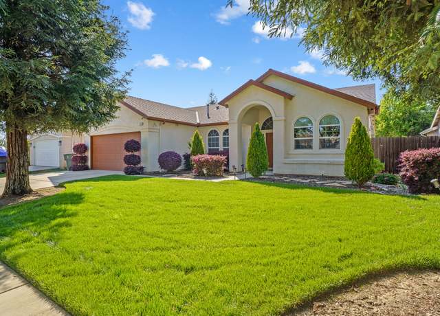 Property at 113 N Lindsay St, Visalia, CA 93291, 4 beds, 2 baths