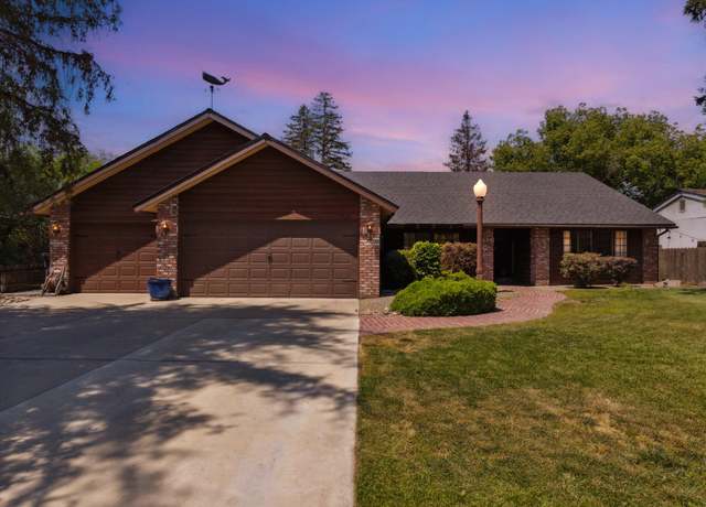Property at 243 S Cottonwood Ct, Visalia, CA 93291, 3 beds, 2 baths