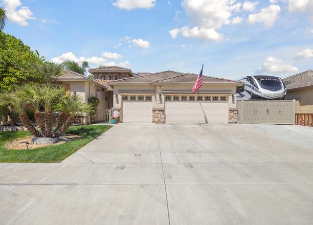 Property at 197 Hampton St, Tulare, CA 93274, 3 beds, 2 baths