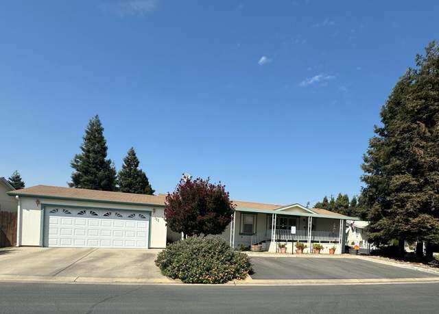Property at 100 S Westwood St #152, Porterville, CA 93257, 3 beds, 2 baths