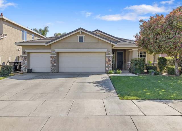 Property at 3001 W Vine Ave, Visalia, CA 93291, 3 beds, 2 baths